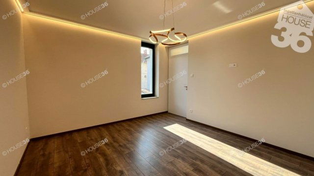 Eladó téglalakás, Kecskeméten 130 M Ft, 3 szobás