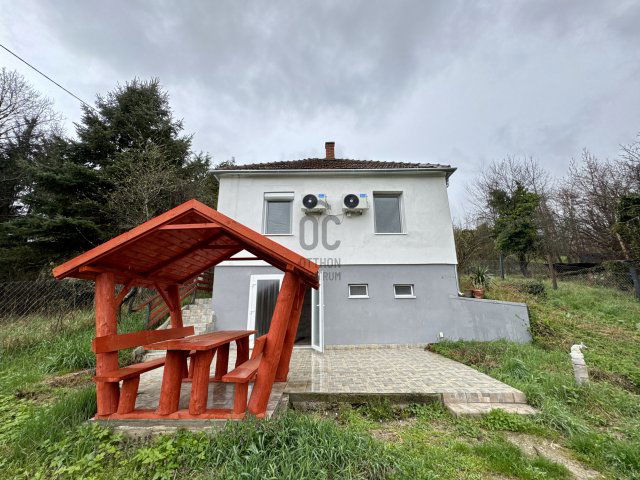 Eladó nyaraló, Zalakaroson 28 M Ft, 2 szobás