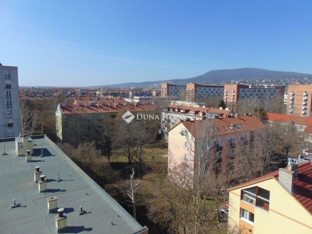 Eladó panellakás, Pécsett 36.49 M Ft, 2 szobás