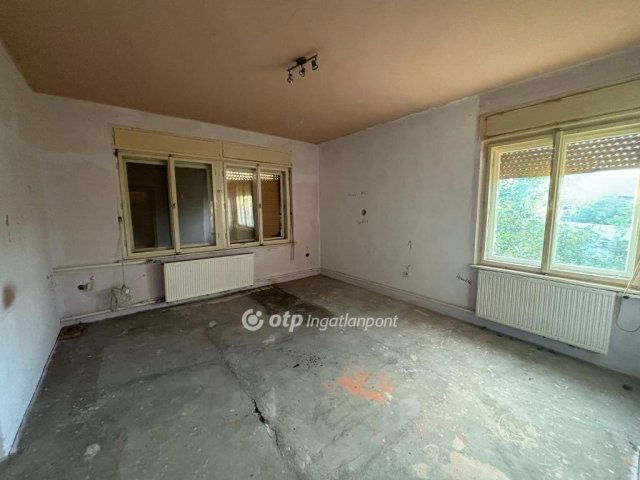 Eladó családi ház, Aszalón 14 M Ft, 4 szobás