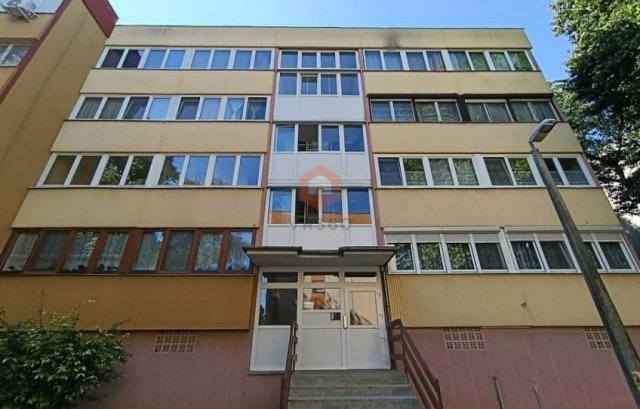 Eladó panellakás, Pécsett 39 M Ft, 2 szobás