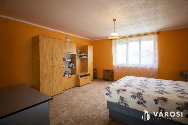 Eladó családi ház, Újkígyóson 11 M Ft, 4 szobás