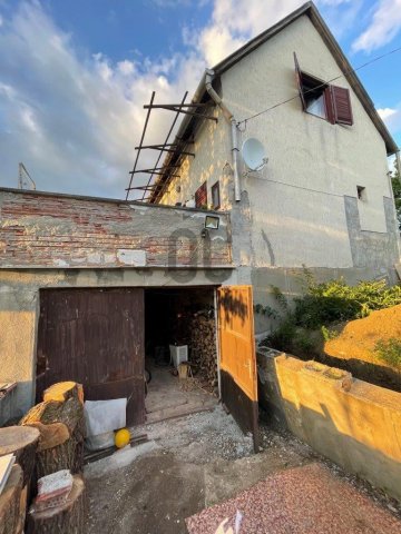 Eladó nyaraló, Varbón 9.9 M Ft, 2 szobás / költözzbe.hu