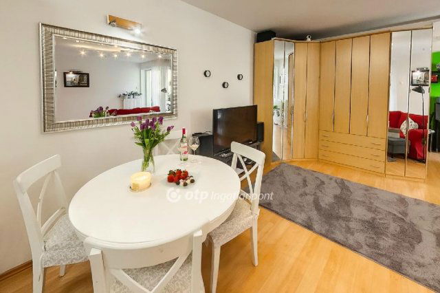 Eladó téglalakás, Budapesten, IV. kerületben 135 M Ft