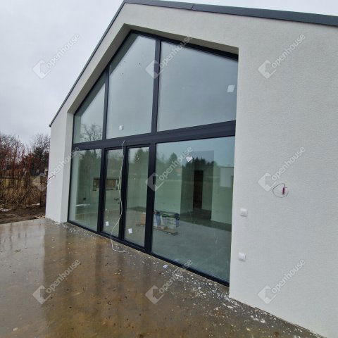 Eladó családi ház, Siófokon 86 M Ft, 3 szobás