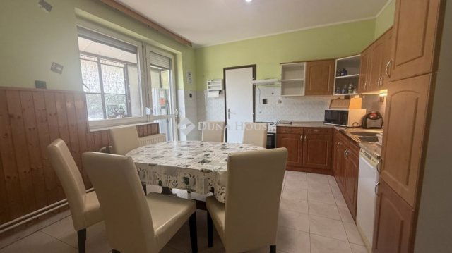 Eladó családi ház, Bükön 87.5 M Ft, 7 szobás