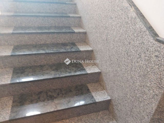 Eladó téglalakás, Budapesten, XIV. kerületben 250 M Ft, 5 szobás