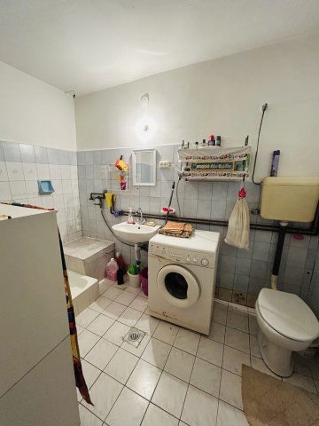 Eladó családi ház, Rezin 33.9 M Ft, 1+1 szobás