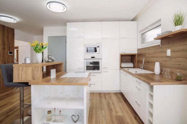 Eladó családi ház, Bálványoson 80.3 M Ft, 4 szobás