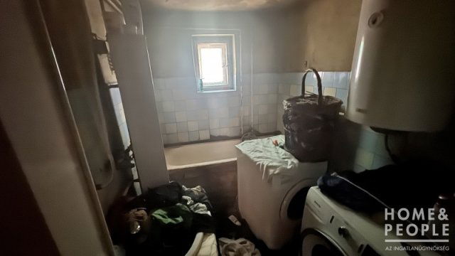 Eladó családi ház, Földeákon 30 M Ft, 4 szobás