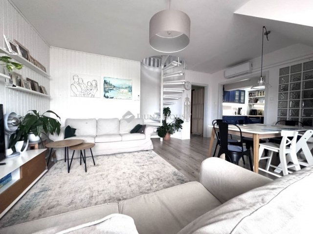 Eladó téglalakás, Pécsett 81.5 M Ft, 4 szobás