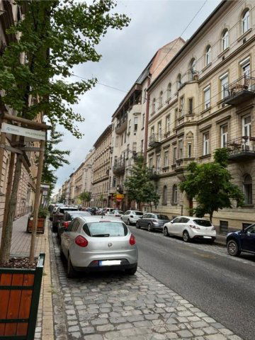 Eladó téglalakás, Budapesten, VII. kerületben 43.5 M Ft