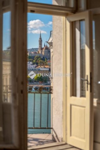 Eladó téglalakás, Budapesten, V. kerületben 295 M Ft, 2 szobás