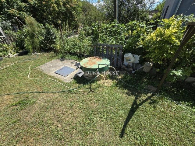 Eladó családi ház, Pécelen 28.9 M Ft, 3 szobás