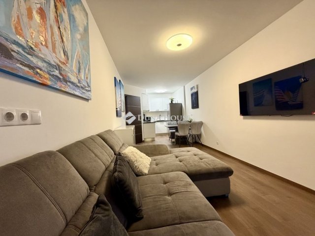 Eladó téglalakás, Zamárdiban 83.5 M Ft, 2 szobás