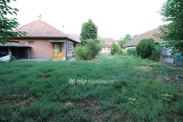 Eladó családi ház, Dömsödön 19.5 M Ft, 2 szobás