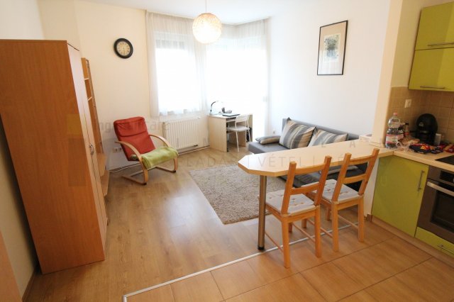 Kiadó téglalakás, albérlet, Szegeden, Felső Tisza-Part utcában