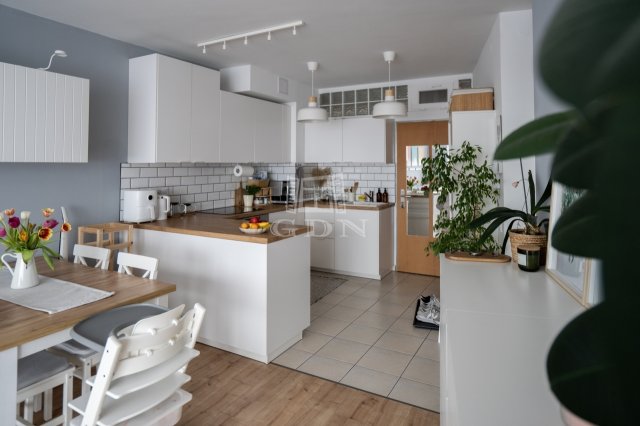Eladó téglalakás, Budapesten, XXI. kerületben 89 M Ft, 3 szobás