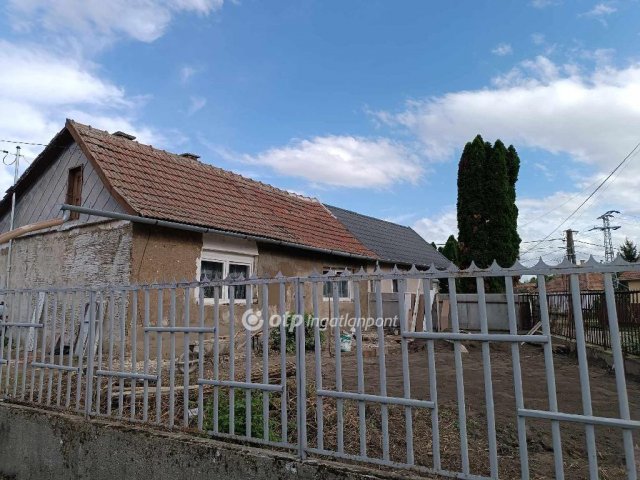 Eladó családi ház, Hajdúnánáson 13 M Ft, 2+1 szobás