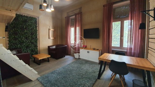 Kiadó téglalakás, albérlet, Szegeden, Zászló utcában