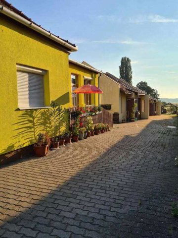 Eladó hotel, Zalakaroson 89 M Ft / költözzbe.hu