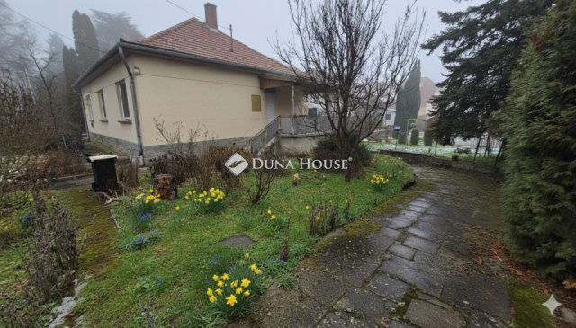 Eladó családi ház, Keszthelyen 102 M Ft, 3 szobás