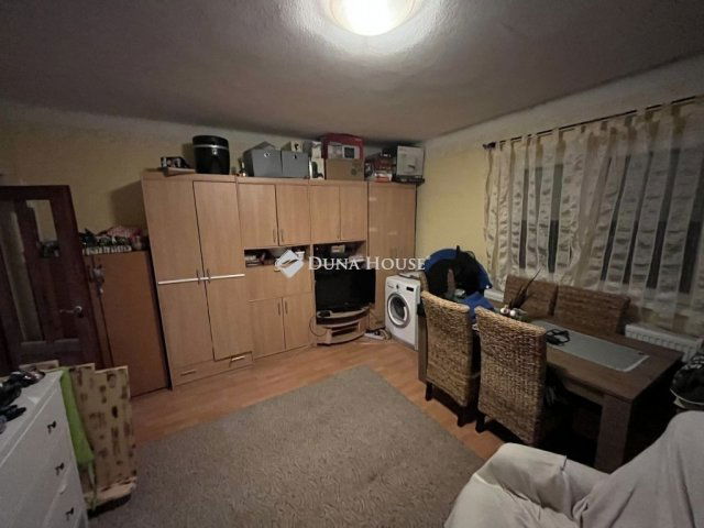 Eladó családi ház, Perkátán 68 M Ft, 5+1 szobás