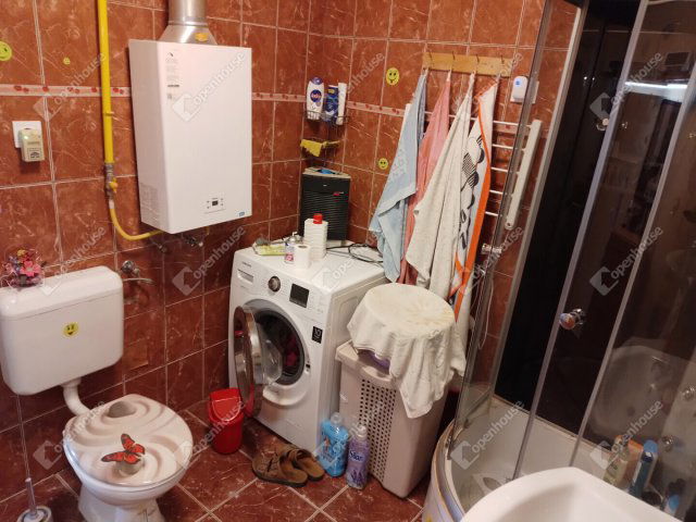 Eladó családi ház, Tótkomlóson 9.9 M Ft, 2 szobás