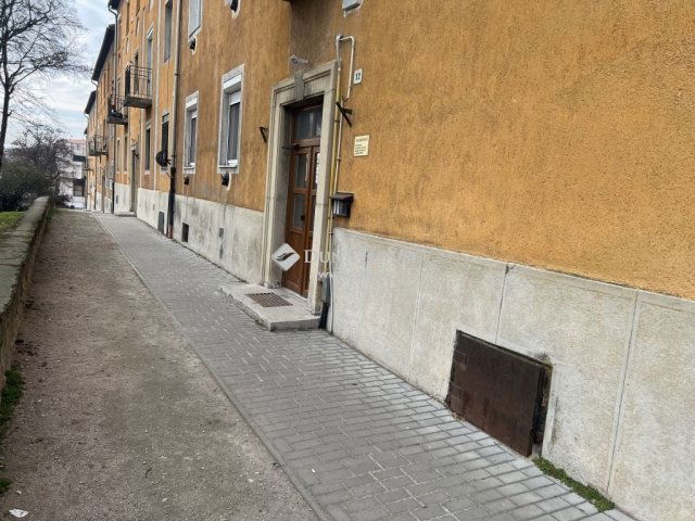 Eladó ipari ingatlan, Várpalotán 5.135 M Ft