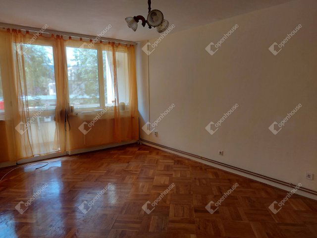 Kiadó panellakás, albérlet, Debrecenben 120 E Ft / hó, 2 szobás