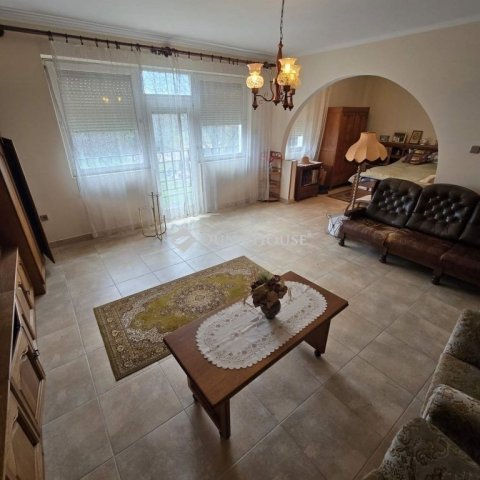 Eladó családi ház, Lajosmizsén 79.5 M Ft, 5 szobás