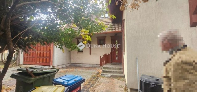 Eladó családi ház, Budapesten, XVIII. kerületben 114.999 M Ft