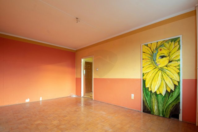 Eladó panellakás, Tatabányán 31.5 M Ft, 1+1 szobás