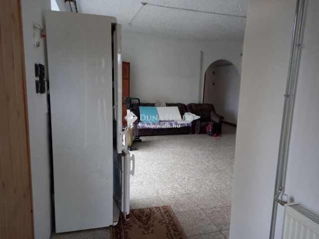 Eladó hotel, Dunaharasztin 199.9 M Ft, 20 szobás