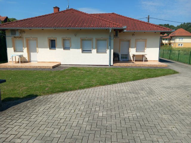 Eladó családi ház, Kehidakustányban 87.8 M Ft, 4 szobás