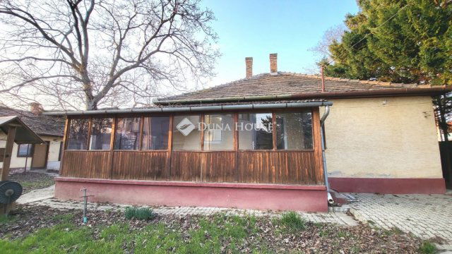 Eladó családi ház, Érden 82 M Ft, 3 szobás