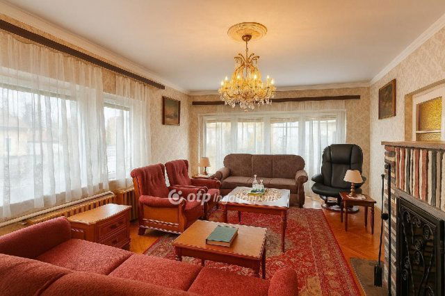 Eladó családi ház, Kiskunlacházán 75 M Ft, 4 szobás