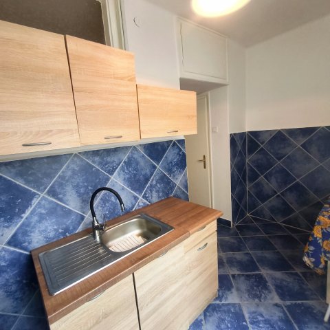 Eladó téglalakás, Makón 36.5 M Ft, 2 szobás