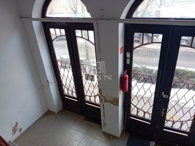 Eladó üzlethelyiség, Kaposváron 18 M Ft / költözzbe.hu