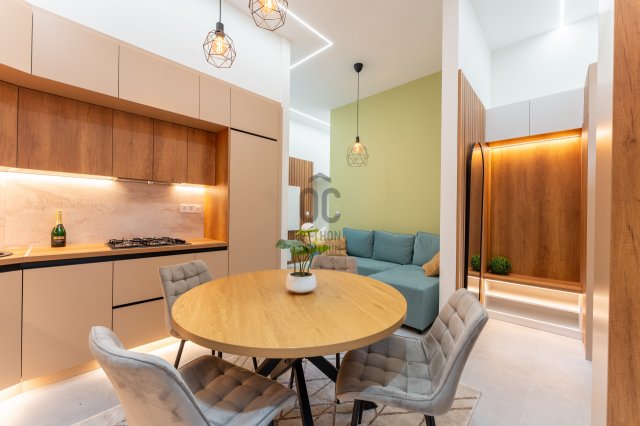 Eladó téglalakás, Budapesten, VI. kerületben, Izabella utcában