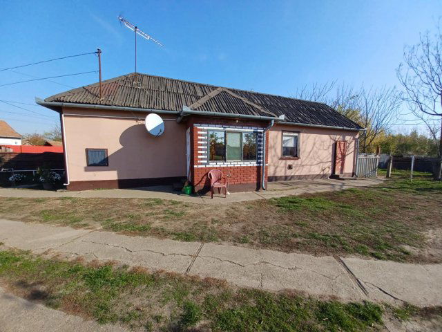 Eladó családi ház, Derecskén 19.8 M Ft, 2 szobás