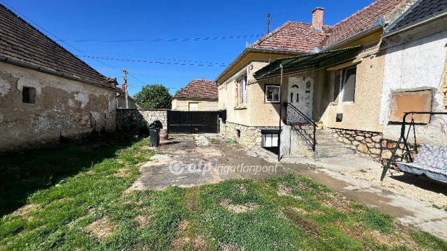 Eladó családi ház, Ugodon 43.9 M Ft, 3 szobás