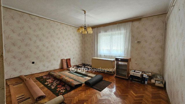 Eladó családi ház, Sirokban 22.9 M Ft, 2 szobás
