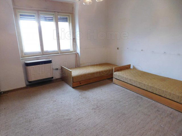 Eladó családi ház, Alapon 22.999 M Ft, 3 szobás