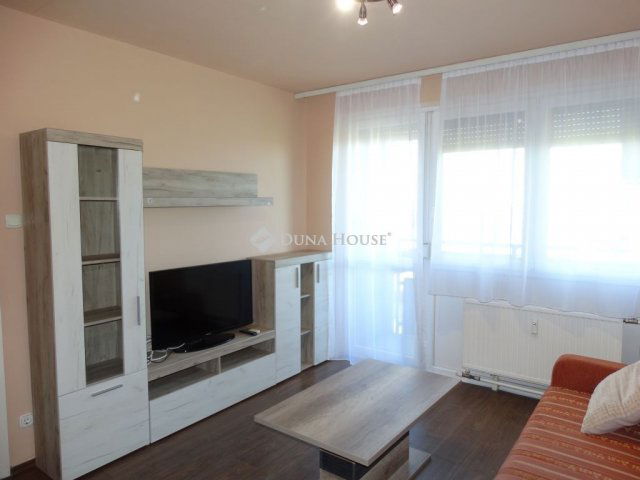 Kiadó panellakás, albérlet, Debrecenben 200 E Ft / hó, 2 szobás
