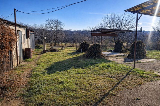 Eladó családi ház, Pécsett 42 M Ft, 2 szobás