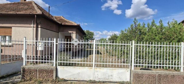 Eladó családi ház, Jakabszálláson 32 M Ft, 4 szobás