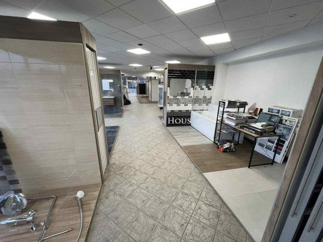 Kiadó üzlethelyiség, Kecskeméten 1900 E Ft / hó