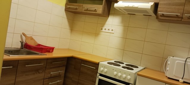 Kiadó családi ház, albérlet, Dunaújvárosban 400 E Ft / hó