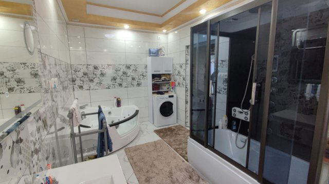 Eladó családi ház, Pilisen 82 M Ft, 7 szobás
